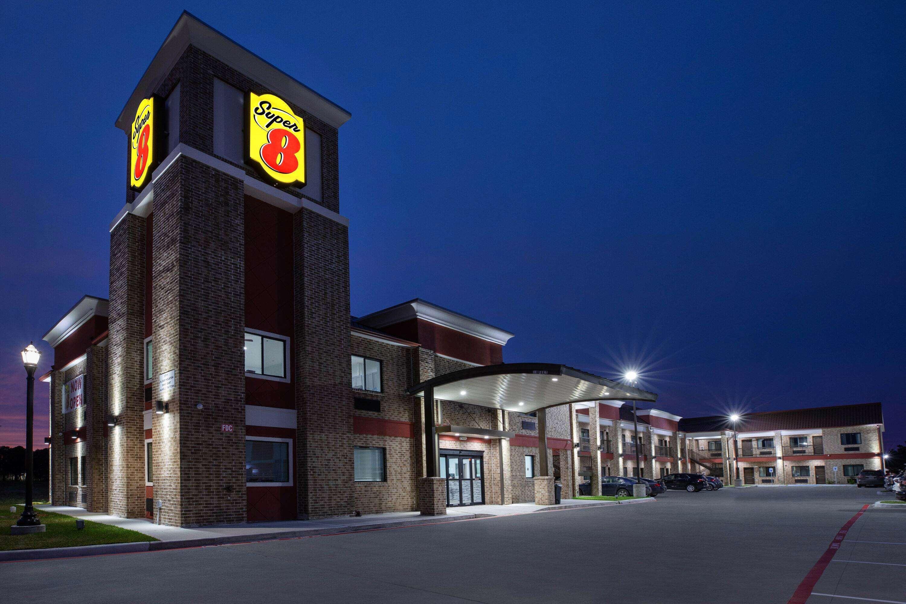 Super 8 By Wyndham Humble Houston Fallcreek Экстерьер фото