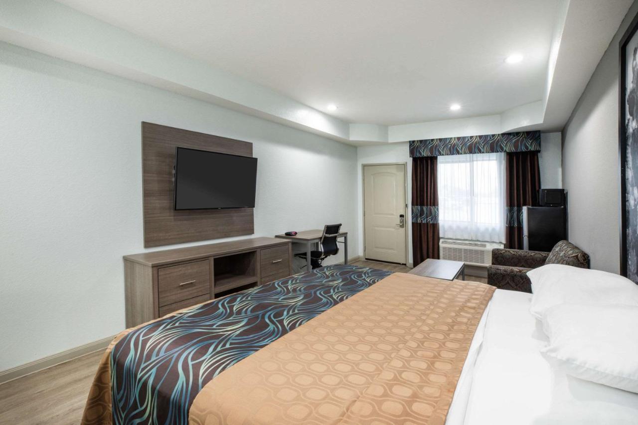 Super 8 By Wyndham Humble Houston Fallcreek Экстерьер фото