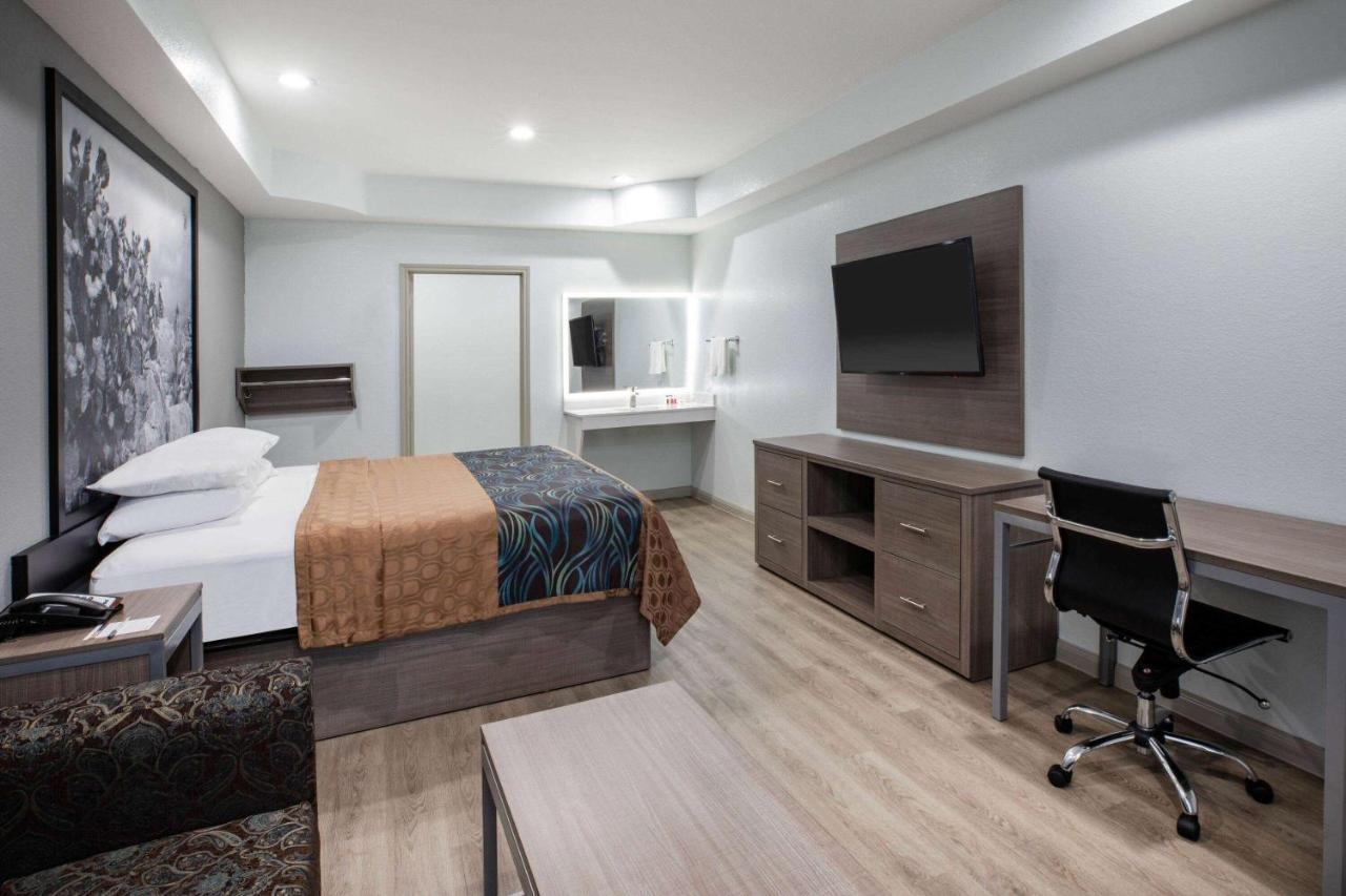 Super 8 By Wyndham Humble Houston Fallcreek Экстерьер фото
